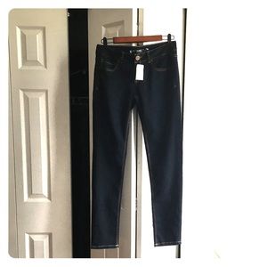 Delia’s Celebrity Pink jeans, size 5 (juniors).